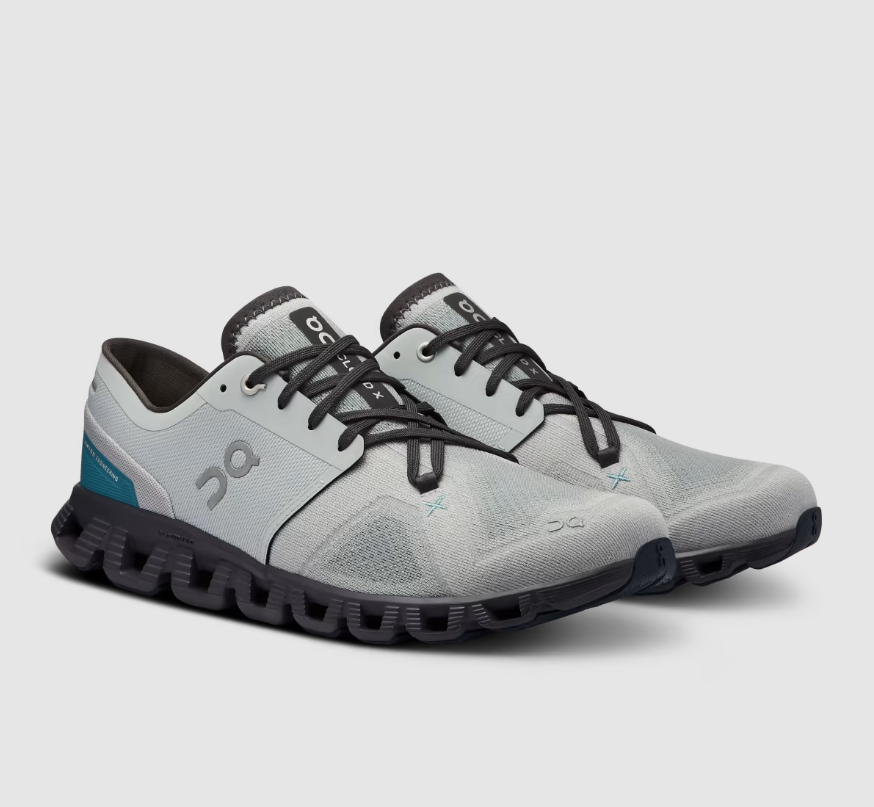 On Cloud Shoes Canada Women's Cloud X 3-Glacier | Iron