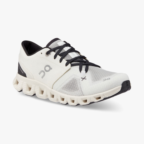 On Cloud Shoes Canada Women's Cloud X 3-White | Black