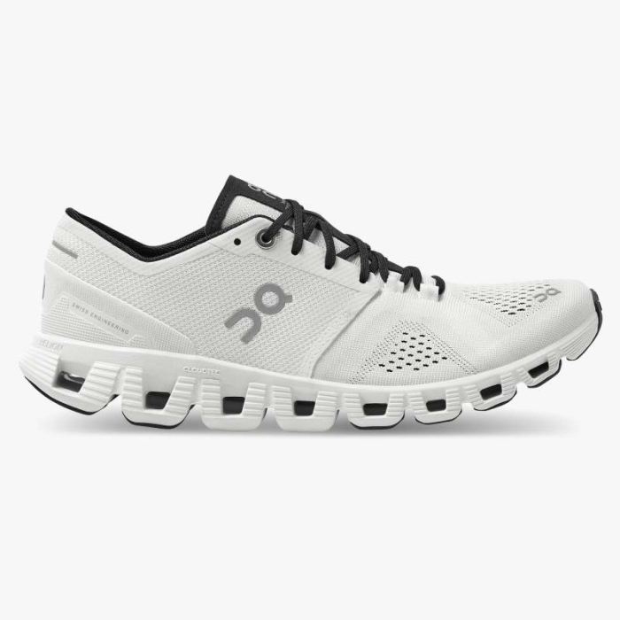 On Cloud Shoes Canada Women's Cloud X-White | Black