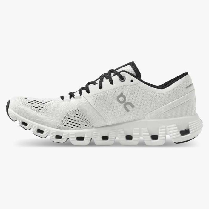 On Cloud Shoes Canada Women's Cloud X-White | Black